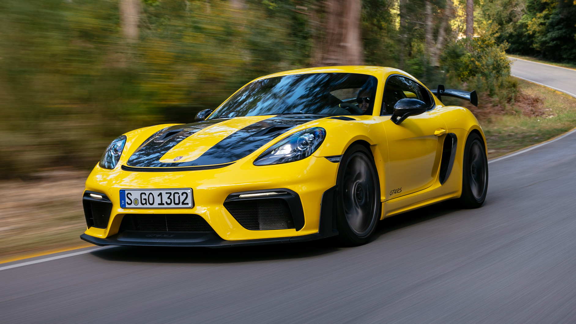 1-Porsche-Cayman-GT4-RS